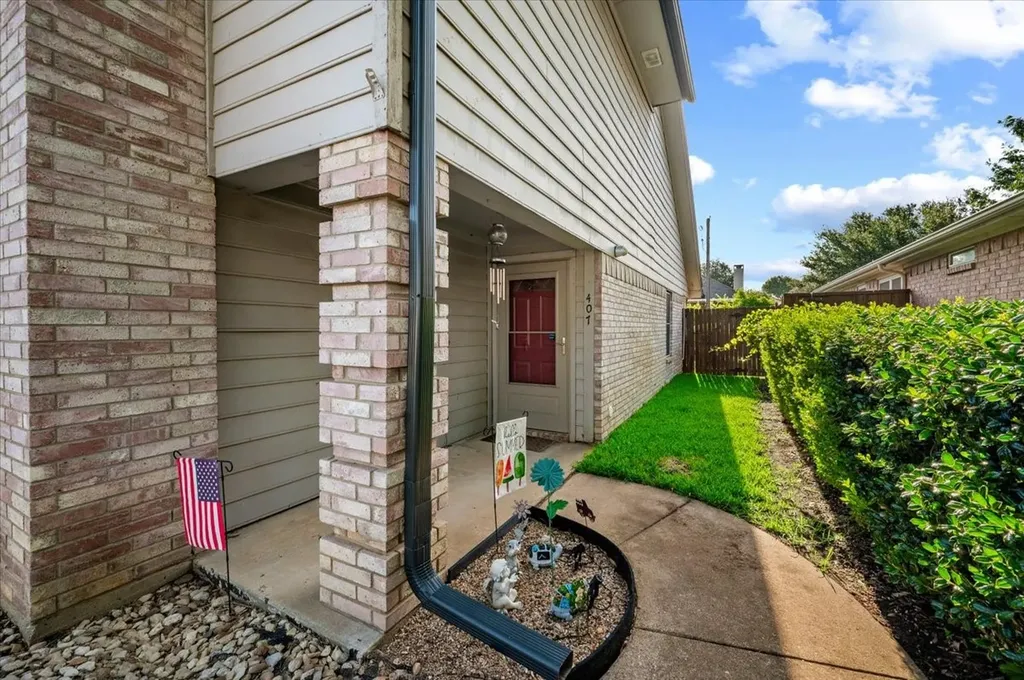 407 Nita Lane Euless TX 76040