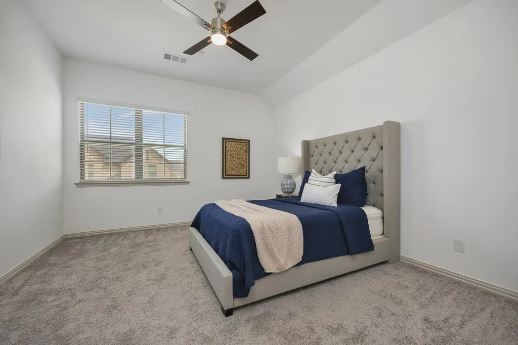 425 Parkside Drive Argyle TX 76226