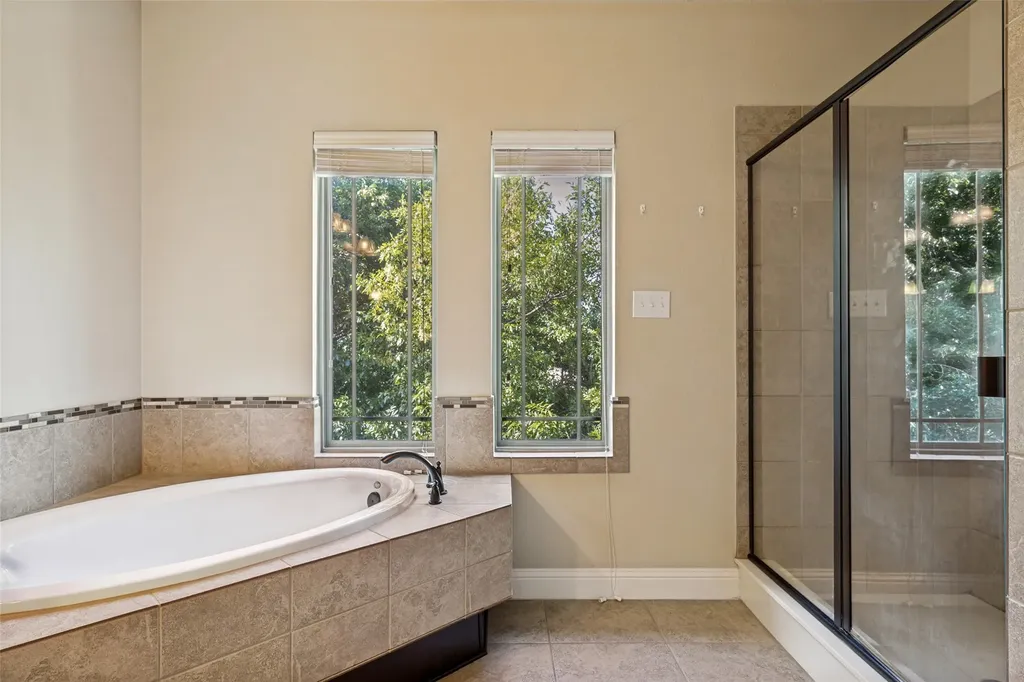 1017 Brook Hollow Drive Euless TX 76039
