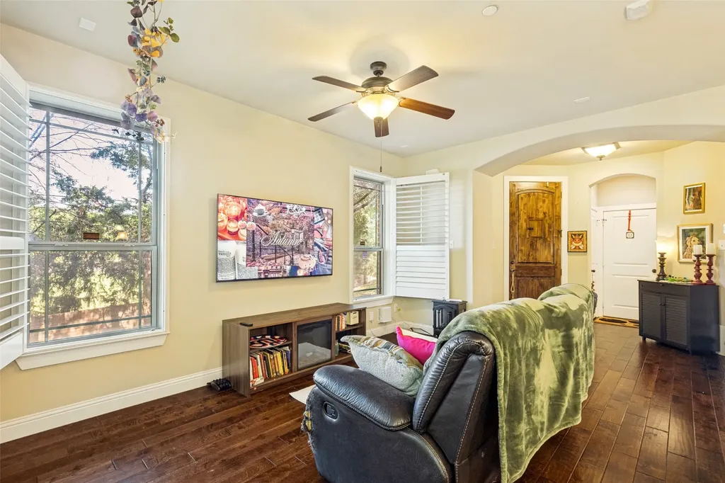 1017 Brook Hollow Drive Euless TX 76039