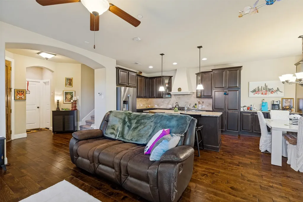 1017 Brook Hollow Drive Euless TX 76039