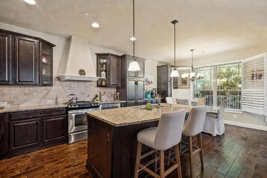 1017 Brook Hollow Drive Euless TX 76039