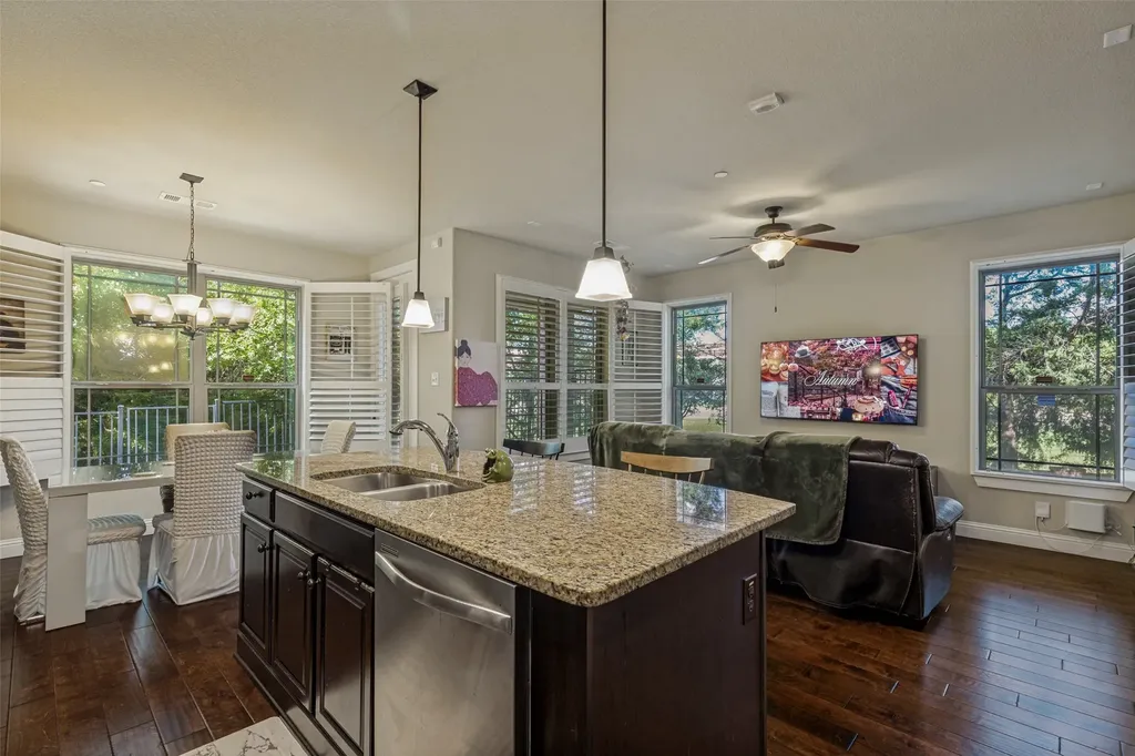1017 Brook Hollow Drive Euless TX 76039