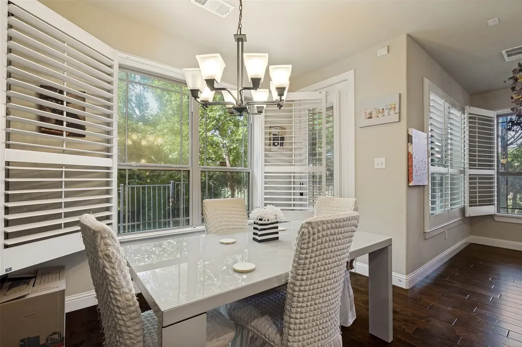 1017 Brook Hollow Drive Euless TX 76039