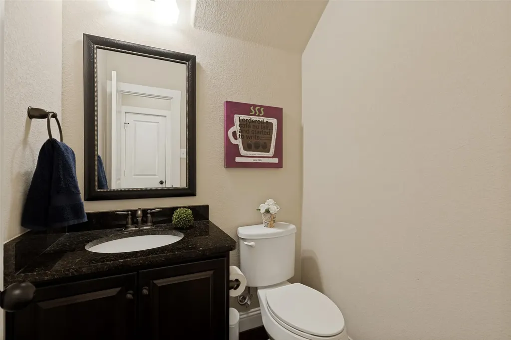 1017 Brook Hollow Drive Euless TX 76039