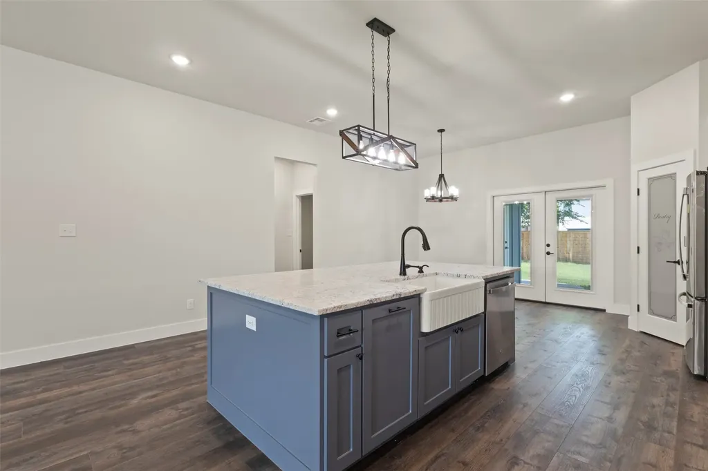 621 Oaklawn Drive River Oaks TX 76114