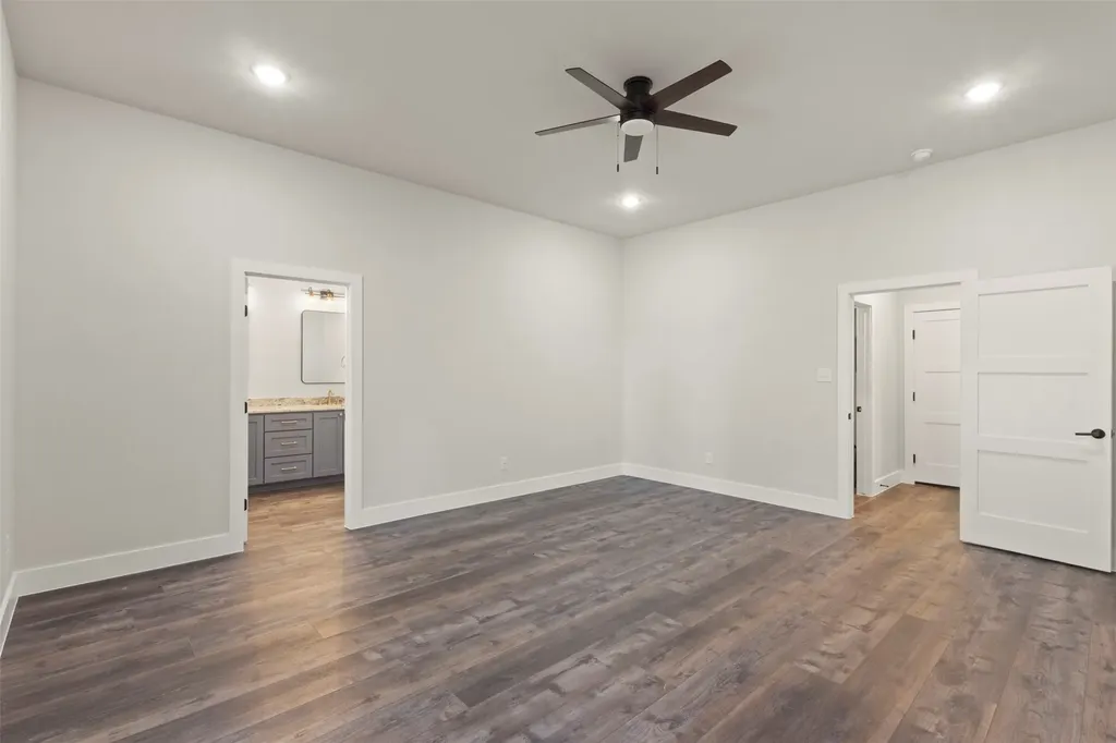 621 Oaklawn Drive River Oaks TX 76114