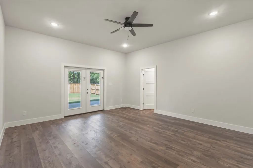 621 Oaklawn Drive River Oaks TX 76114