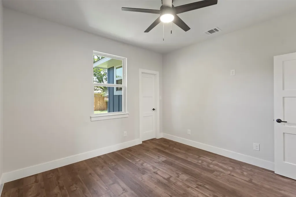 621 Oaklawn Drive River Oaks TX 76114