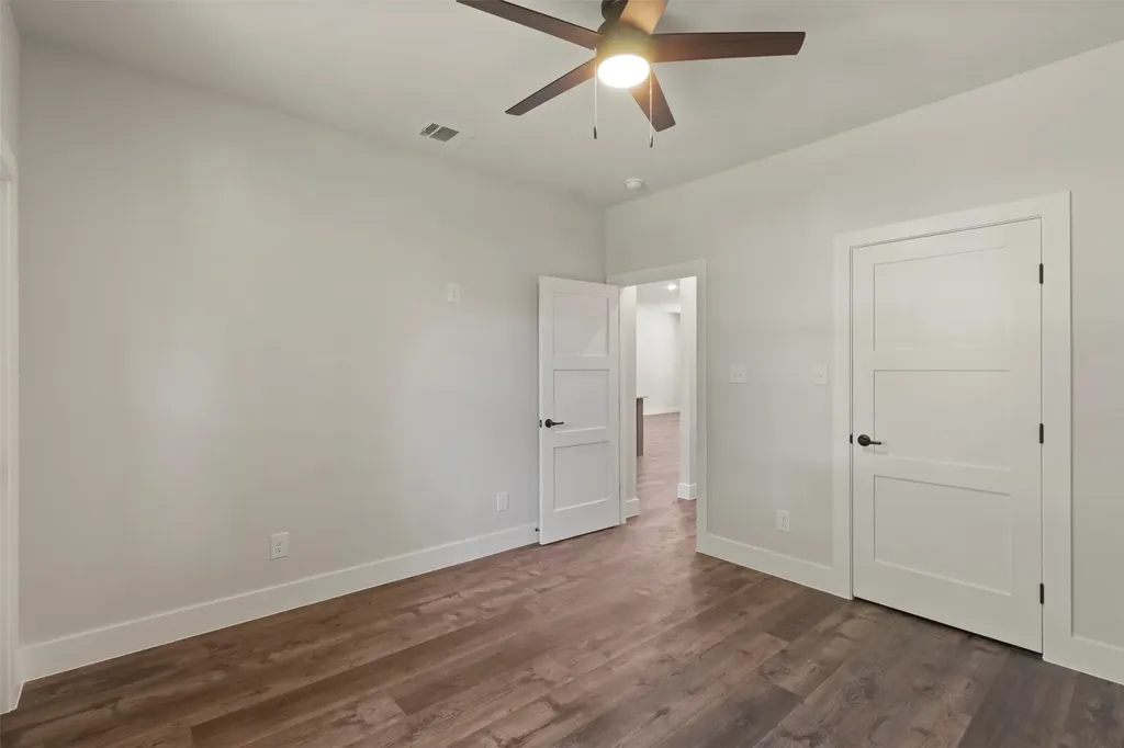 621 Oaklawn Drive River Oaks TX 76114