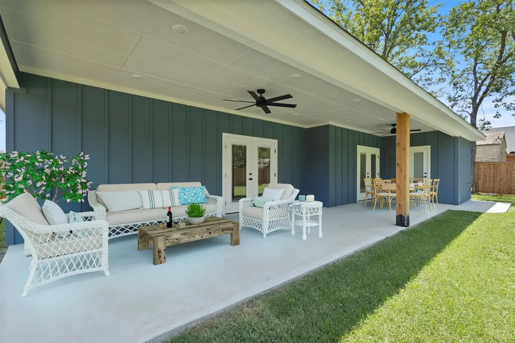 621 Oaklawn Drive River Oaks TX 76114