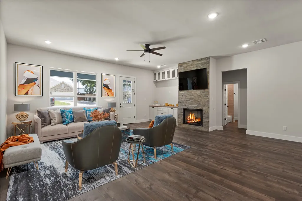 621 Oaklawn Drive River Oaks TX 76114