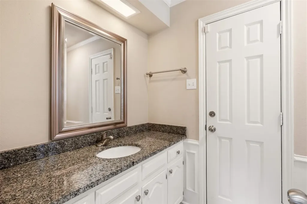 6302 Warm Mist Lane Dallas TX 75248