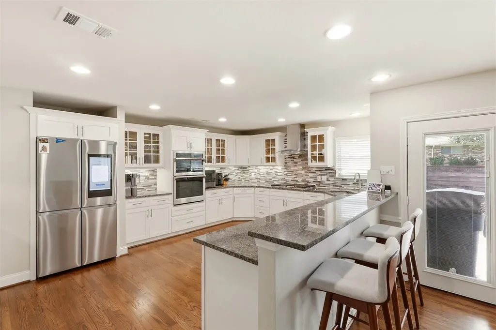 6302 Warm Mist Lane Dallas TX 75248