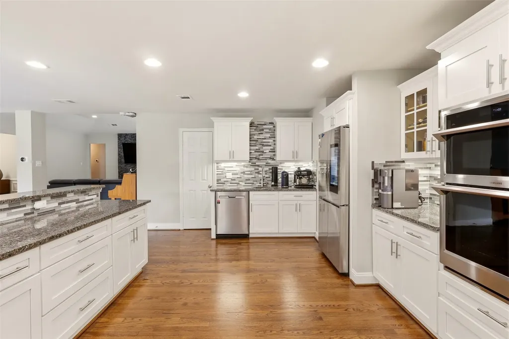 6302 Warm Mist Lane Dallas TX 75248