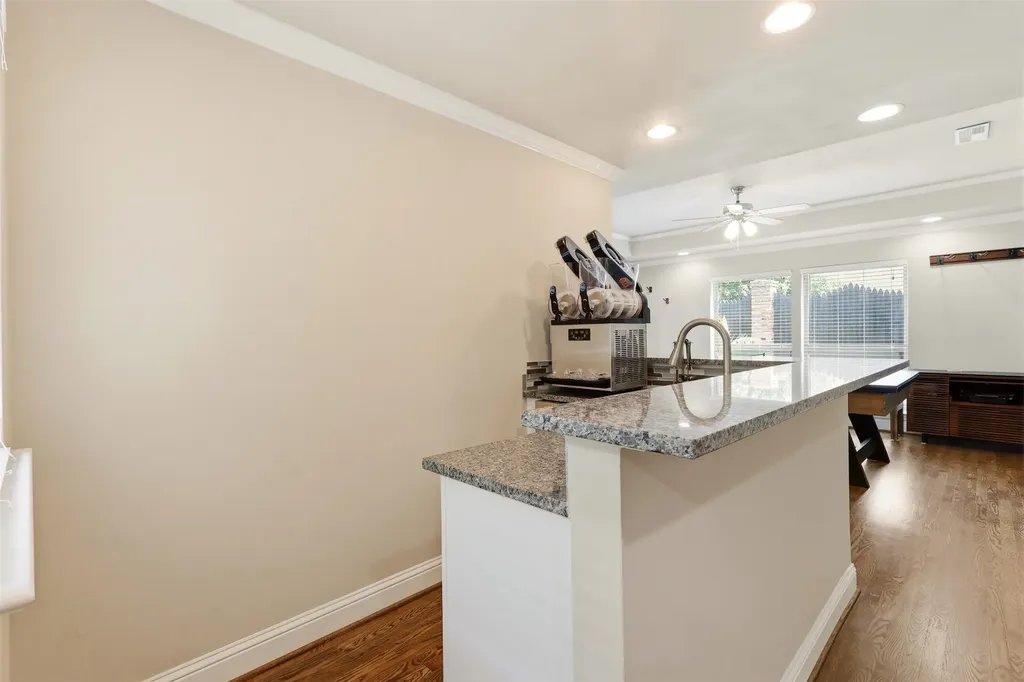 6302 Warm Mist Lane Dallas TX 75248