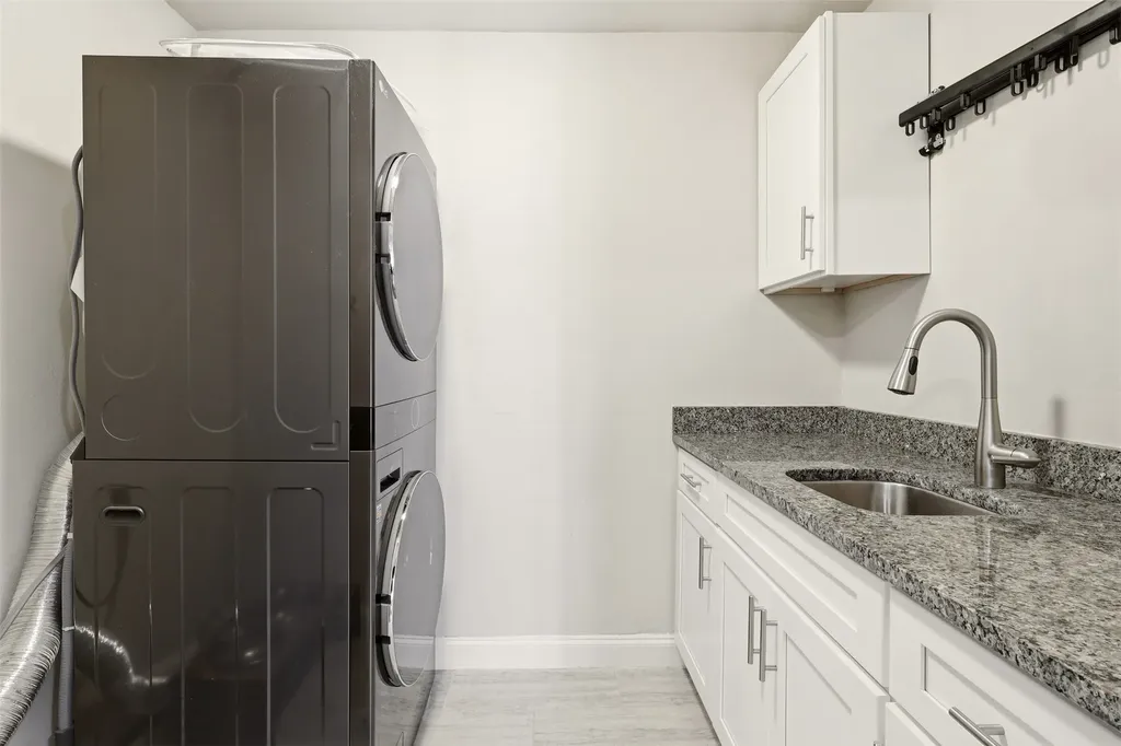 6302 Warm Mist Lane Dallas TX 75248
