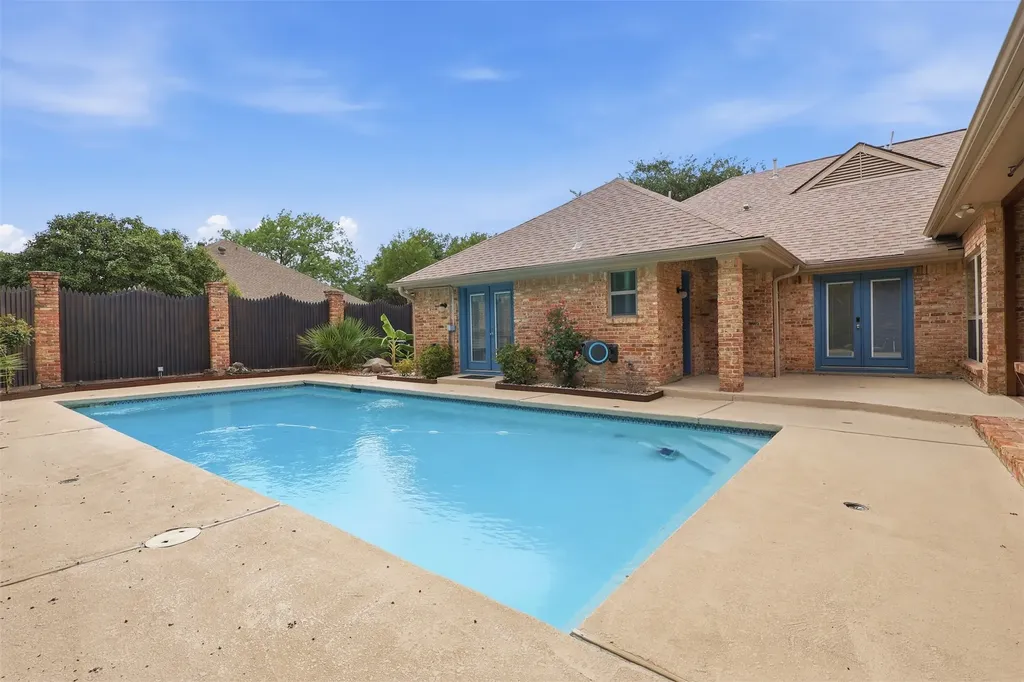 6302 Warm Mist Lane Dallas TX 75248