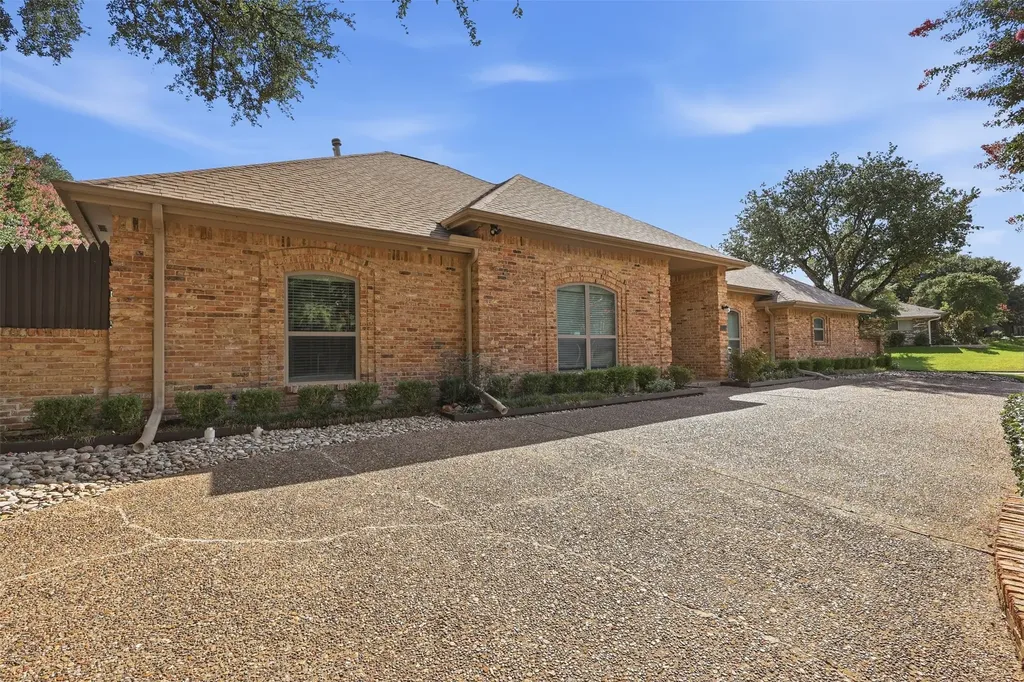 6302 Warm Mist Lane Dallas TX 75248