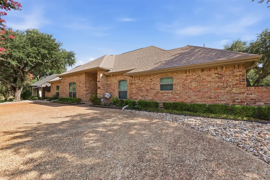 6302 Warm Mist Lane Dallas TX 75248