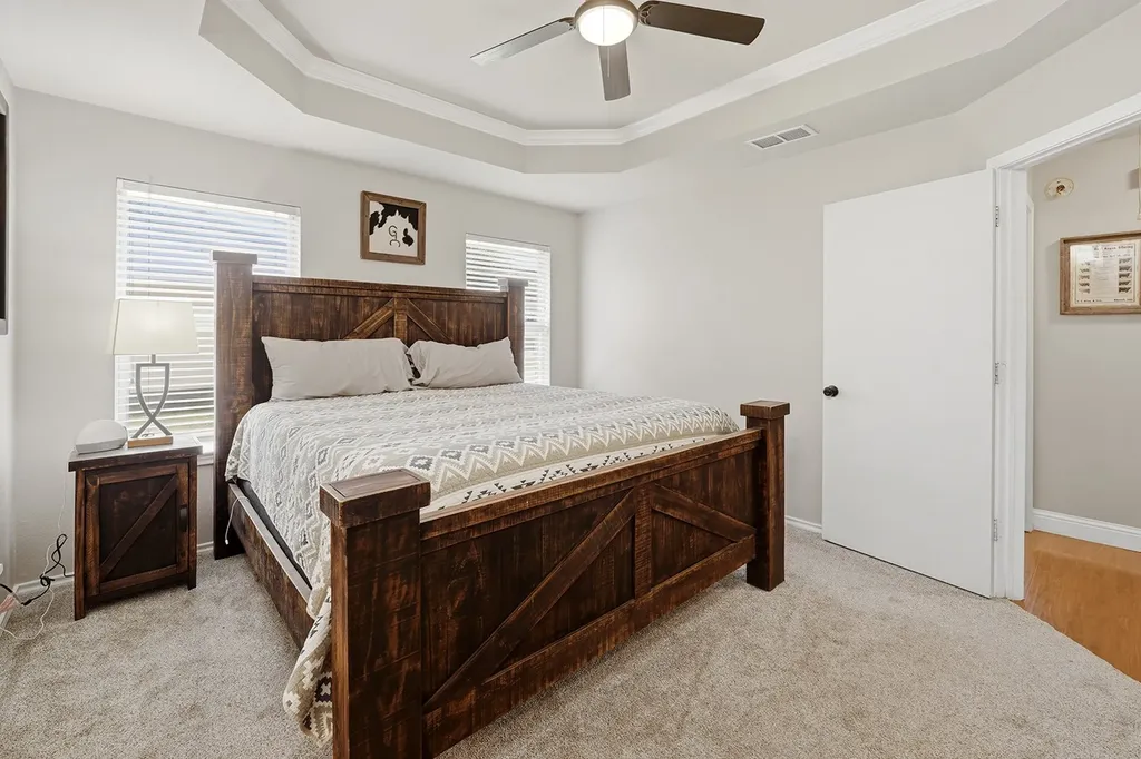 807 Lee Street Tioga TX 76271