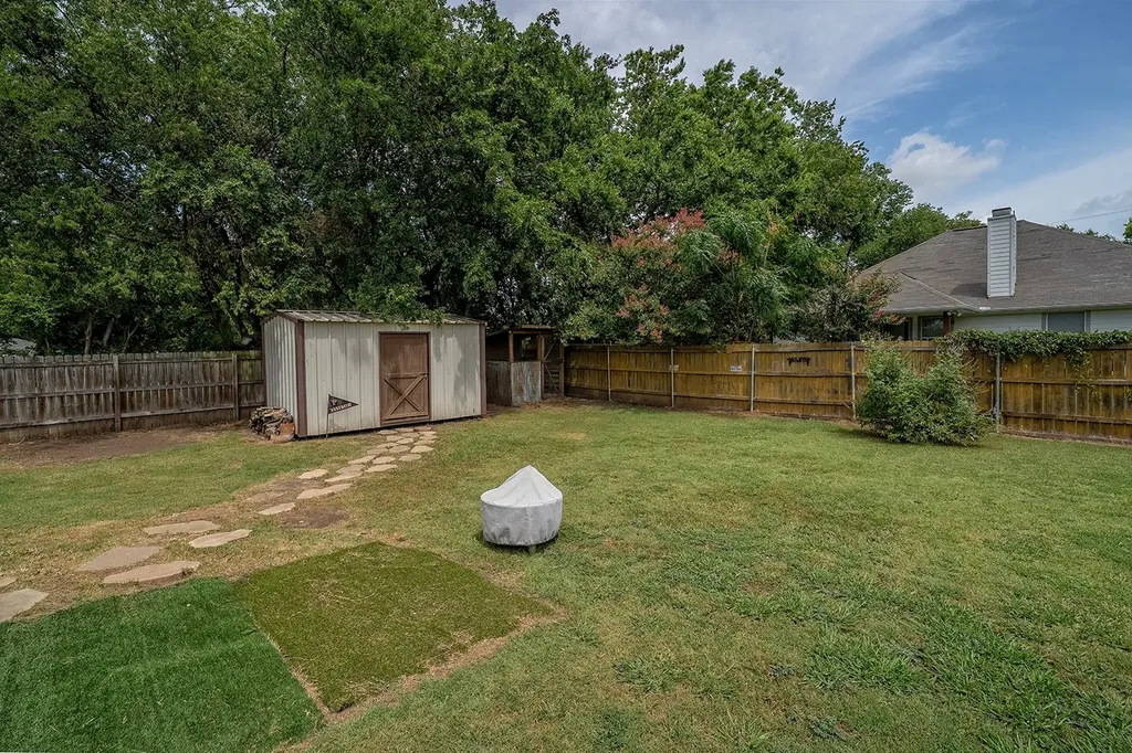 807 Lee Street Tioga TX 76271