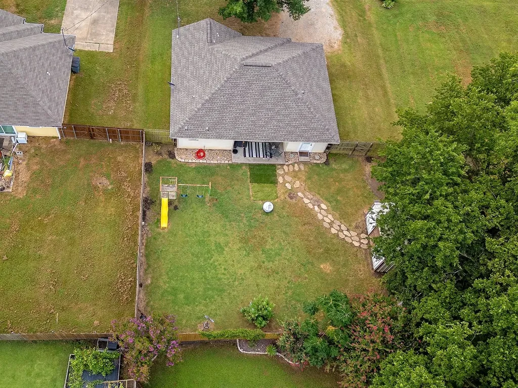 807 Lee Street Tioga TX 76271