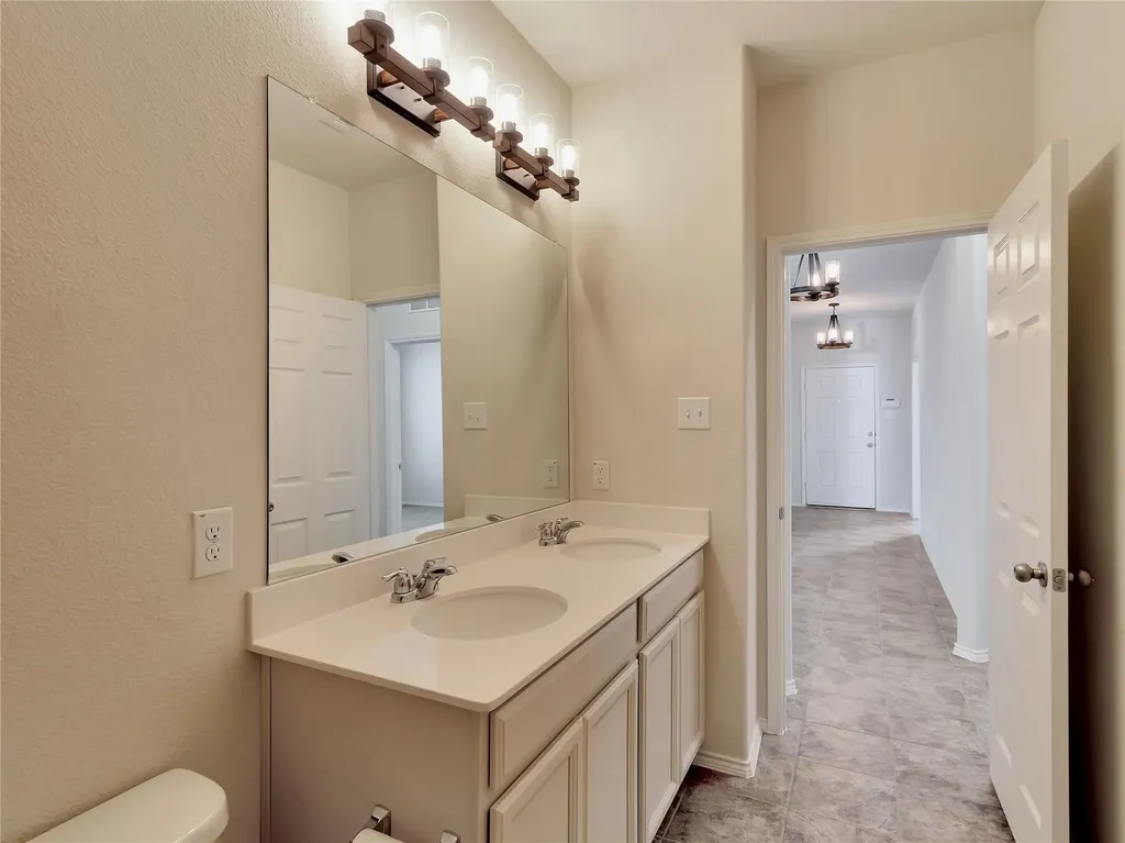 2011 Avondown Road Forney TX 75126