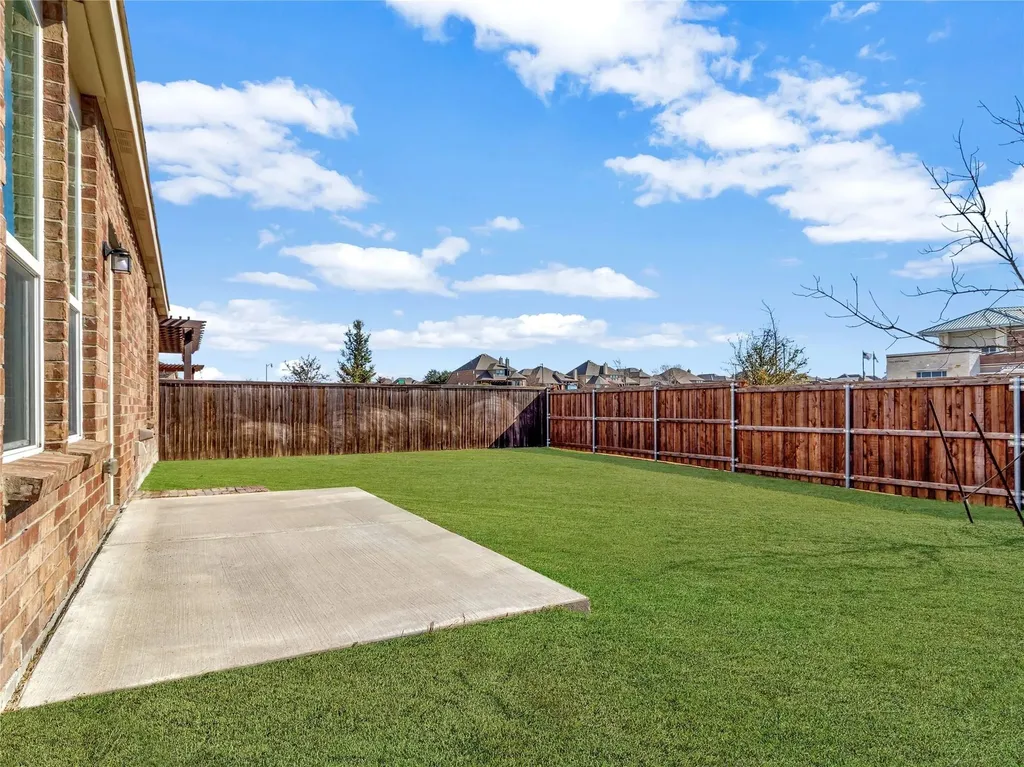 2011 Avondown Road Forney TX 75126