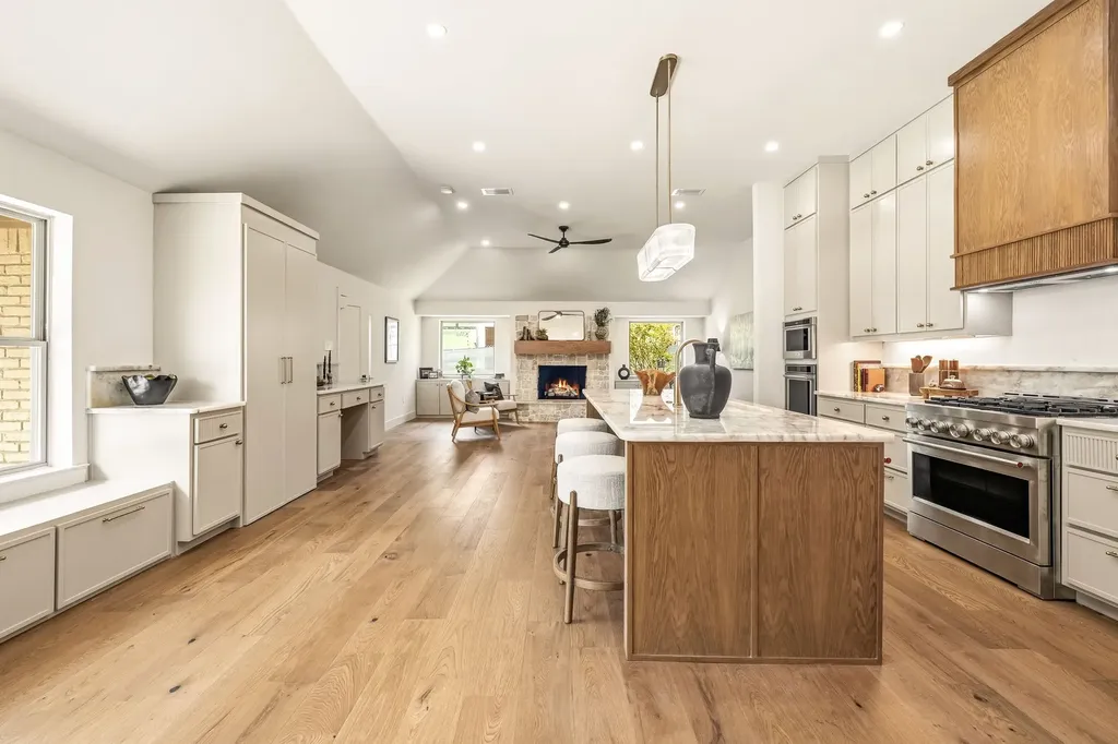 10747 Bushire Drive Dallas TX 75229
