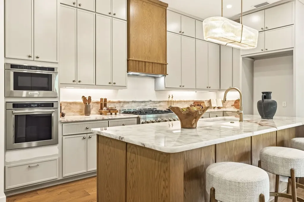 10747 Bushire Drive Dallas TX 75229