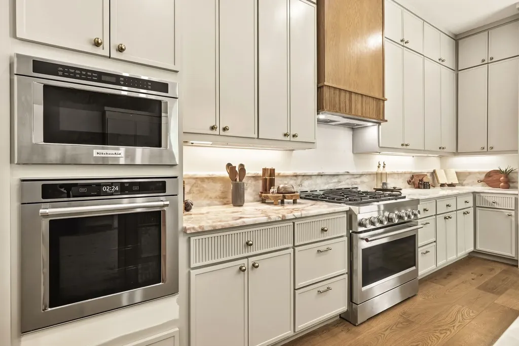 10747 Bushire Drive Dallas TX 75229