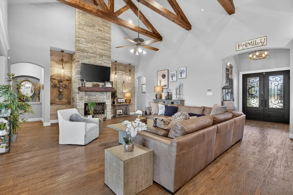 8517 Tuscan Way Godley TX 76044