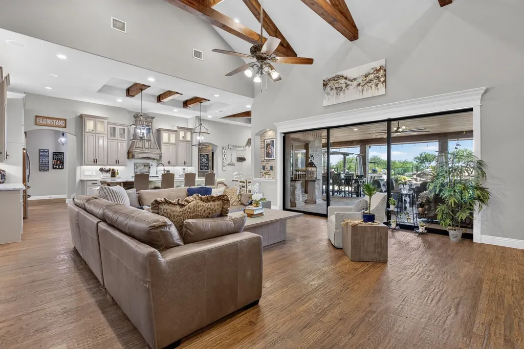 8517 Tuscan Way Godley TX 76044