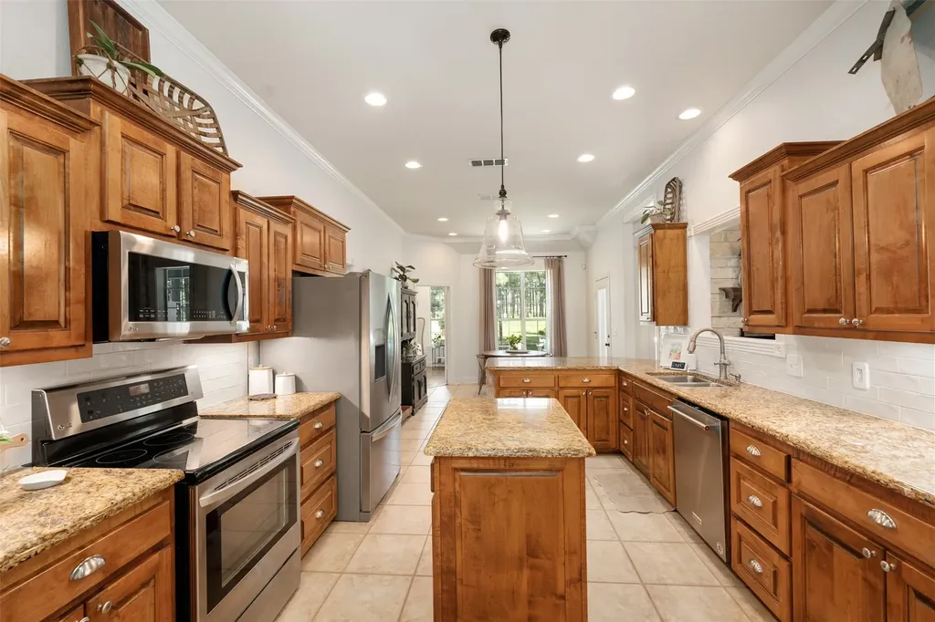 1109 Robbins Road Athens TX 75751