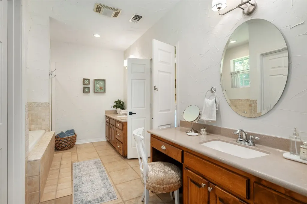 1109 Robbins Road Athens TX 75751