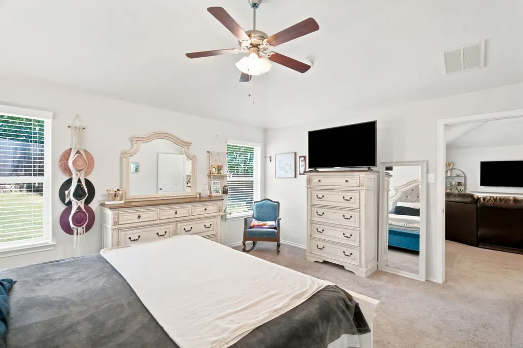 3901 Kensington Drive Sanger TX 76266
