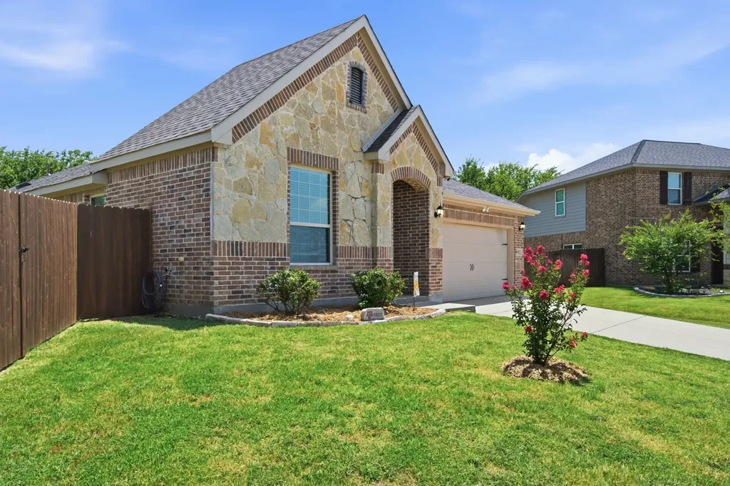 3901 Kensington Drive Sanger TX 76266