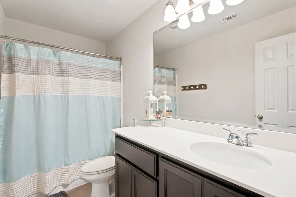 3901 Kensington Drive Sanger TX 76266