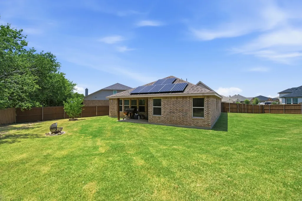 3901 Kensington Drive Sanger TX 76266