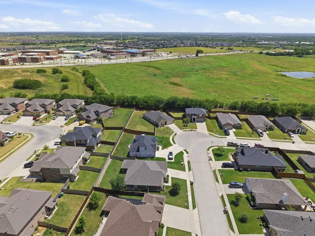 3901 Kensington Drive Sanger TX 76266