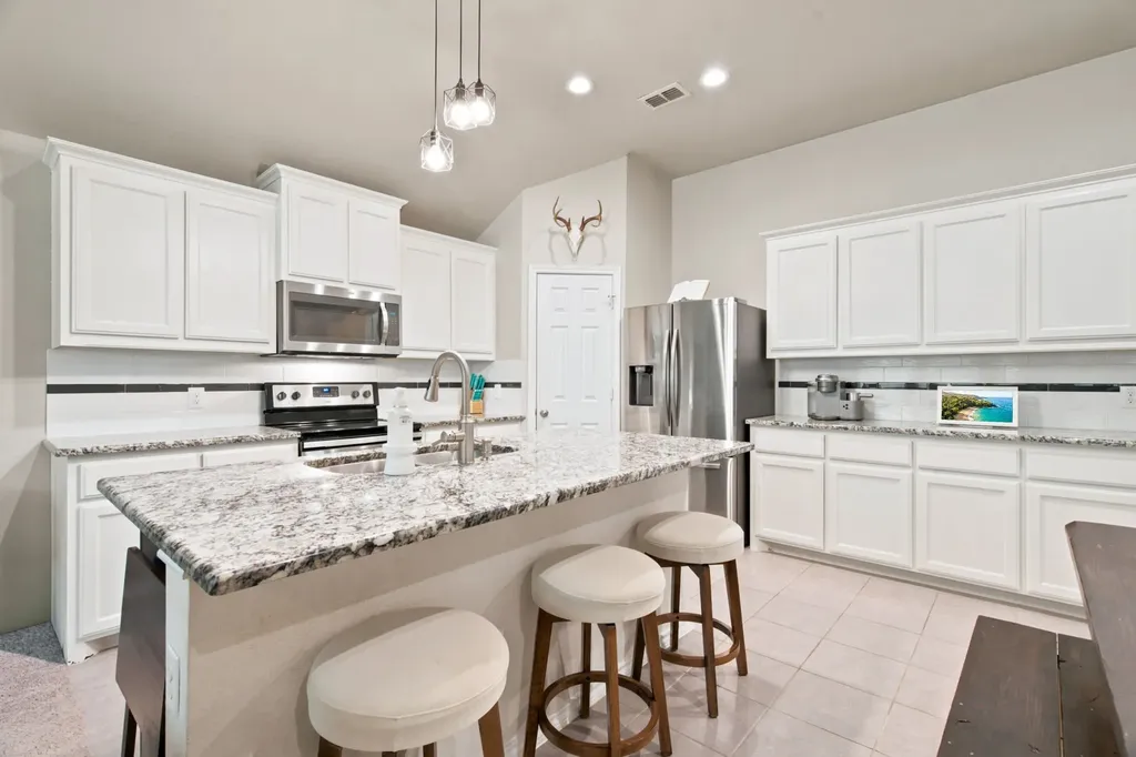 3901 Kensington Drive Sanger TX 76266