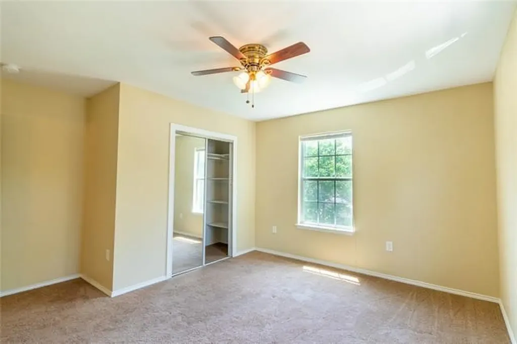 2746 Kingston Street Dallas TX 75211