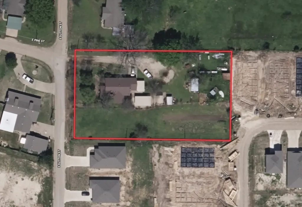 801 S Sutton Street Mabank TX 75147