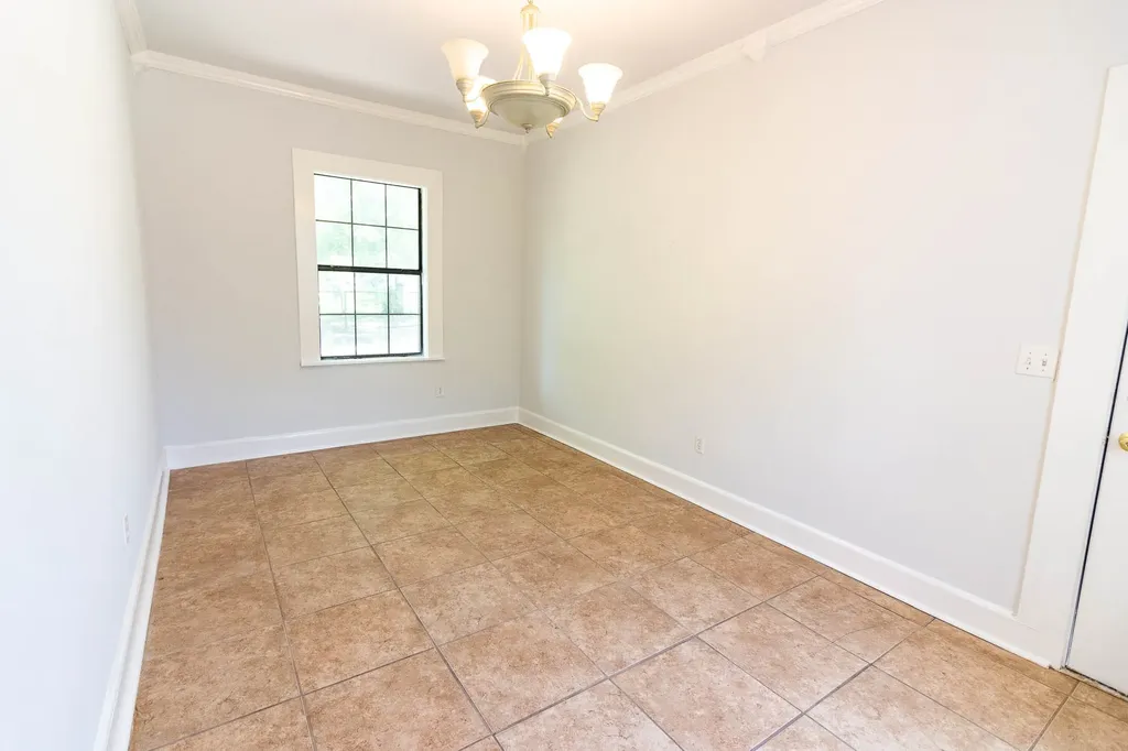 801 S Sutton Street Mabank TX 75147