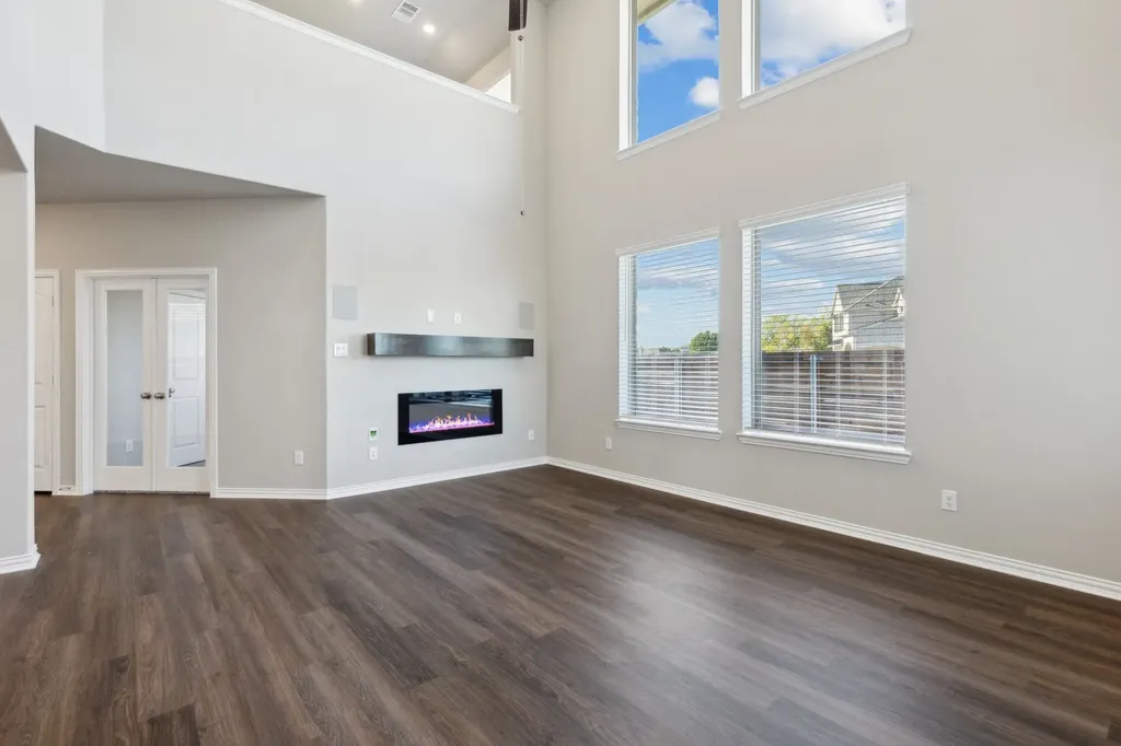 2001 Lone Oak Trail Mesquite TX 75181