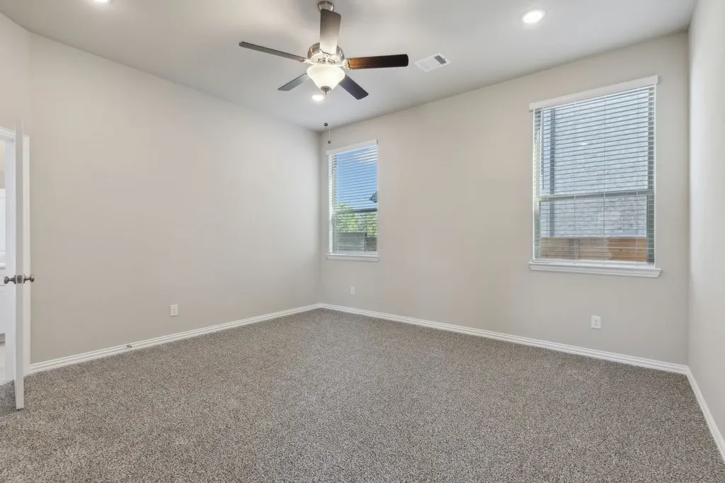 2001 Lone Oak Trail Mesquite TX 75181