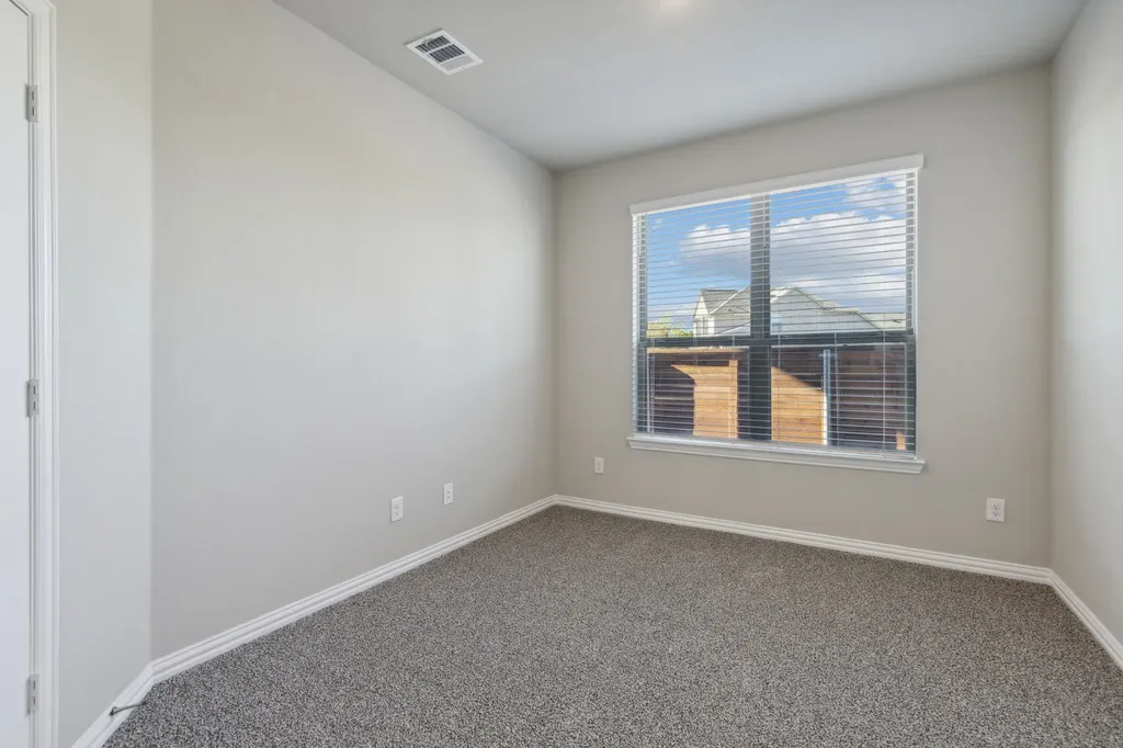 2001 Lone Oak Trail Mesquite TX 75181