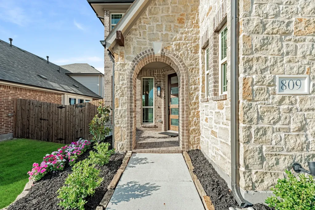809 Twin Pine Court Anna TX 75409