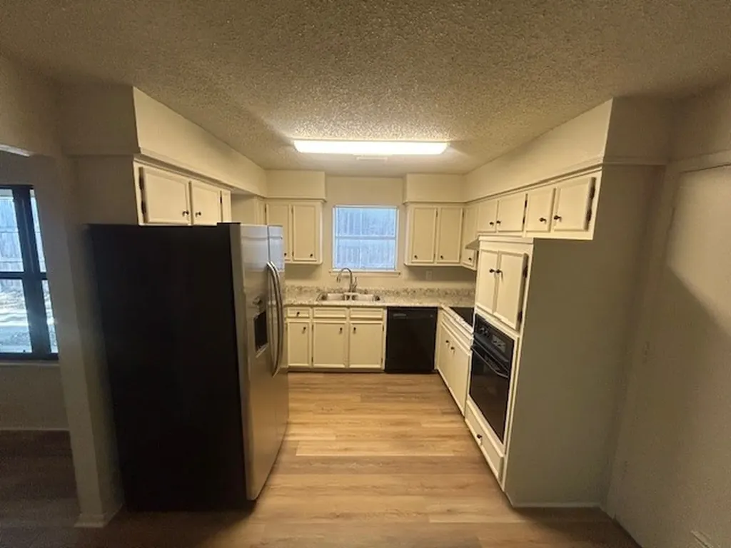 401 Towne House Lane Richardson TX 75081